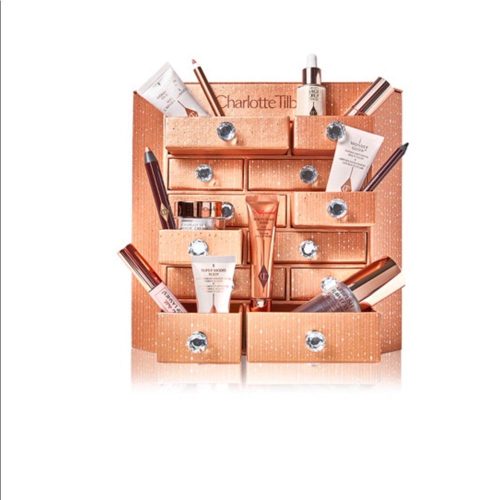 CHARLOTTE TILBURY BeautyTreasures Chest